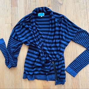 Flattering Zipper Wrap Top